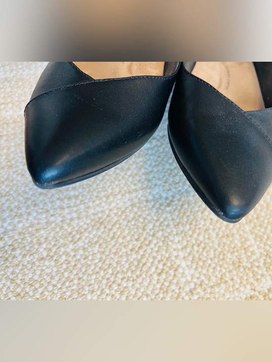 Clarks Shoes - $129 Clarks Women's Pointed-Toe Flats in black/Price per pair